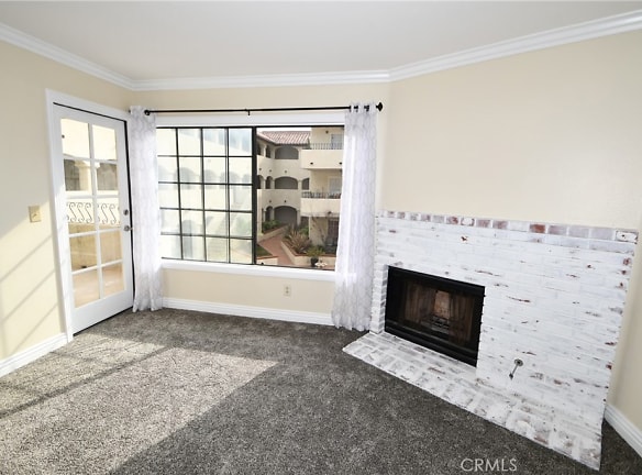 27980 S Western Ave #207 - Los Angeles, CA