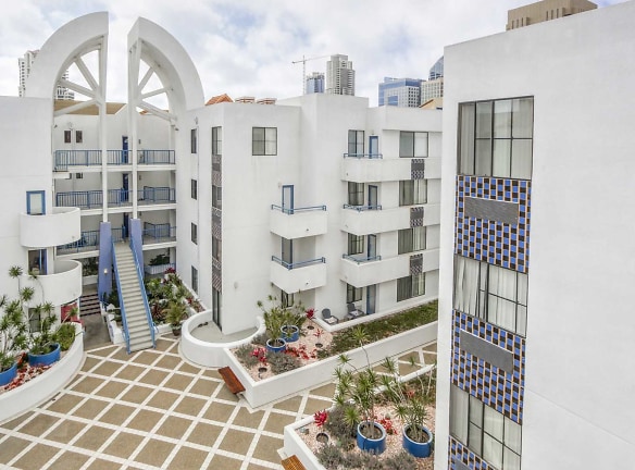 600 Front Apartments - San Diego, CA