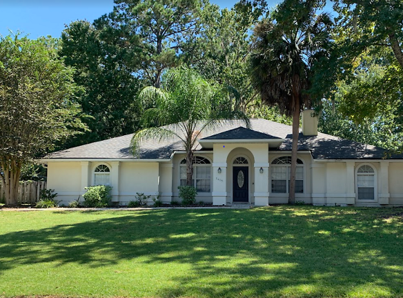 1405 NW 100th Terrace - Gainesville, FL