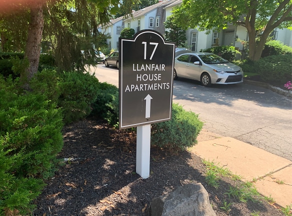 Llanfair House Apartments - Ardmore, PA
