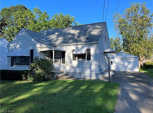 2229 9th St - Cuyahoga Falls, OH