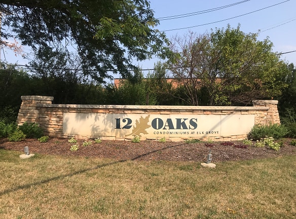 12 Oaks At Elk Grove Apartments - Elk Grove Village, IL