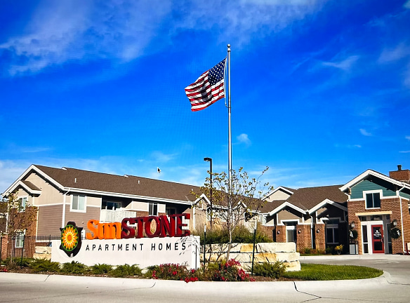 SunSTONE Apartment Homes At Fox Ridge - Wichita, KS