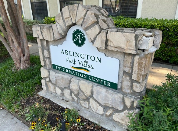 Arlington Park Villas - Dallas, TX