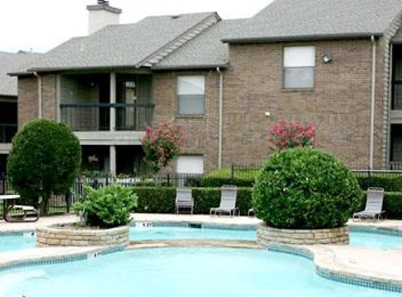 3541 W Northgate Dr - Irving, TX