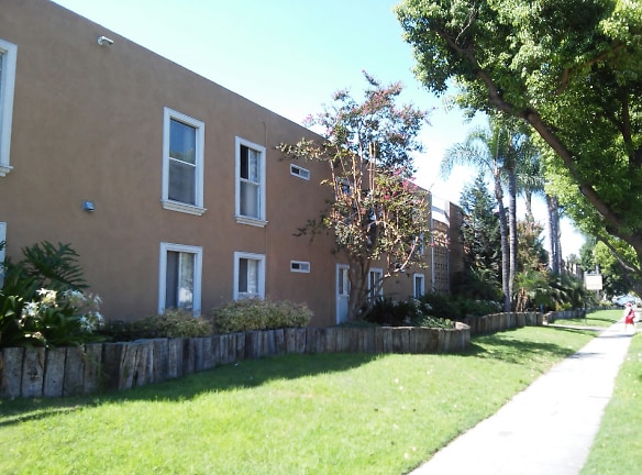 Villa Hermosa Apartments - Norwalk, CA