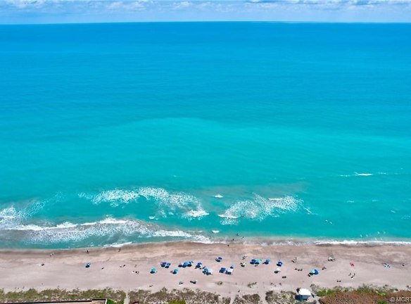 10310 S Ocean Dr #PH - Jensen Beach, FL
