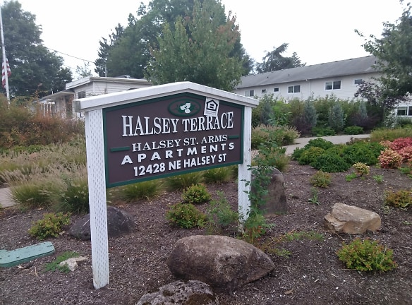 Halsey Terrace Apartments - Portland, OR