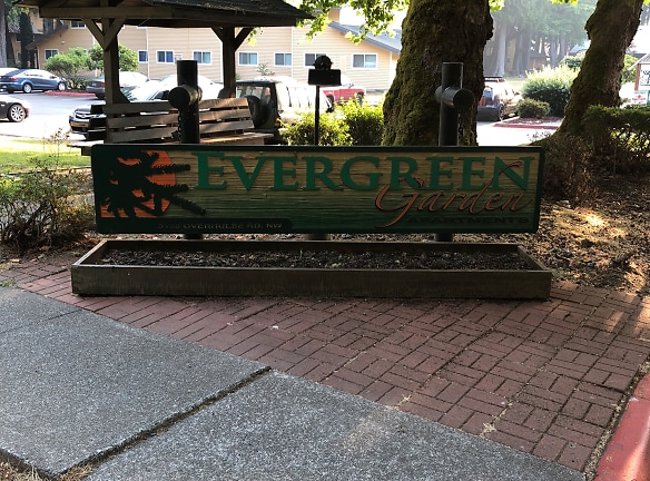 Evergreen Garden Apartments - Olympia, WA