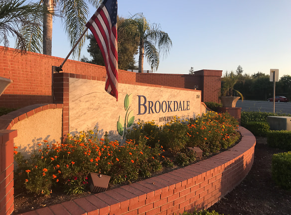 Brookdale Riverwalk Apartments - Bakersfield, CA