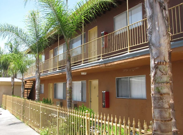 Eucalyptus Apartments - Bellflower, CA
