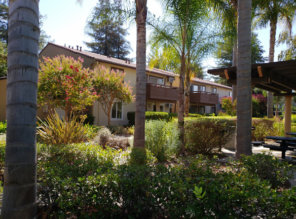 Bellagio Villas Apartments - Gilroy, CA