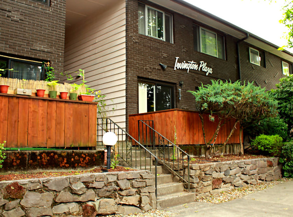 Welcome To Irvington Plaza Apartments - Mid-century Living In The Heart Of Portland's Irvington Neig - Portland, OR