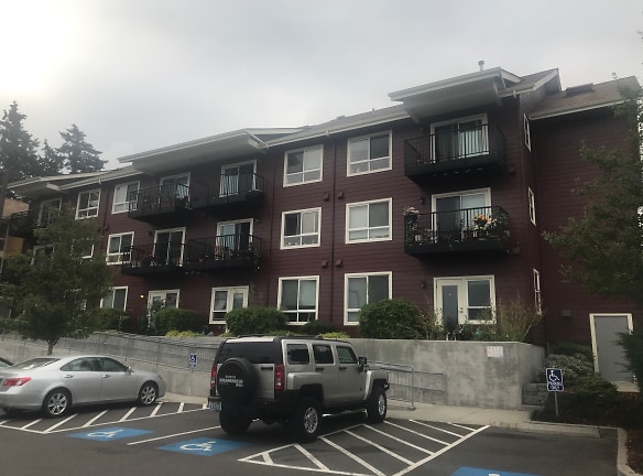 International Place Apartments - Tacoma, WA