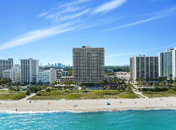 2555 Collins Ave #1706 - Miami Beach, FL