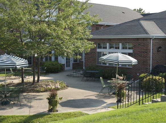 Parkwood Highlands Apartments & Townhomes- Senior 55+ - New Berlin, WI
