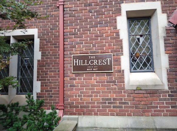 Hillcrest Apartment - Wichita, KS