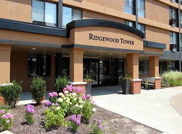 Ridgewood Towers Apartments - East Moline, IL