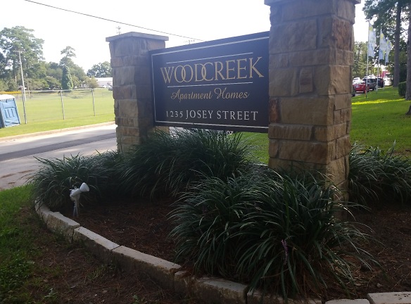 Woodcreek Apartments - Huntsville, TX