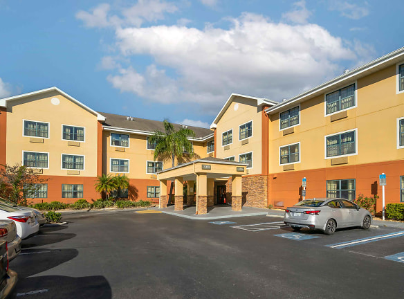 Furnished Studio - St. Petersburg - Clearwater - Executive Dr. Apartments - Clearwater, FL