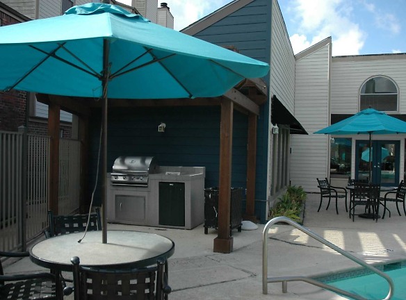 Briar Park Apartments And Townhomes - Houston, TX