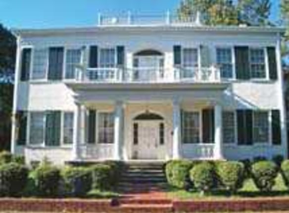 Residences At Gracie Mansion - Little Rock, AR
