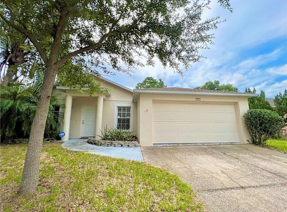 137 Diamond Ridge Blvd - Auburndale, FL