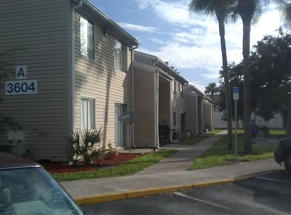 Cypress Courts Apartments - Fort Myers, FL
