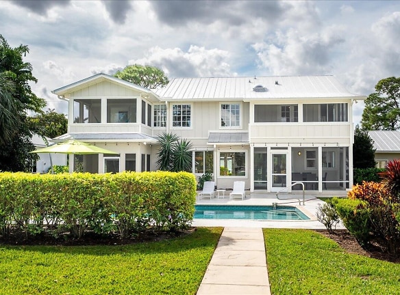 1947 NW Palmetto Terrace - Stuart, FL