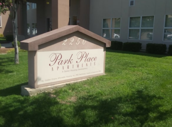 Park Place Apartments - Bakersfield, CA