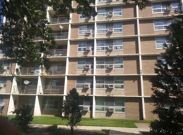 Bellaire Garden-B Apartments - Cleveland, OH