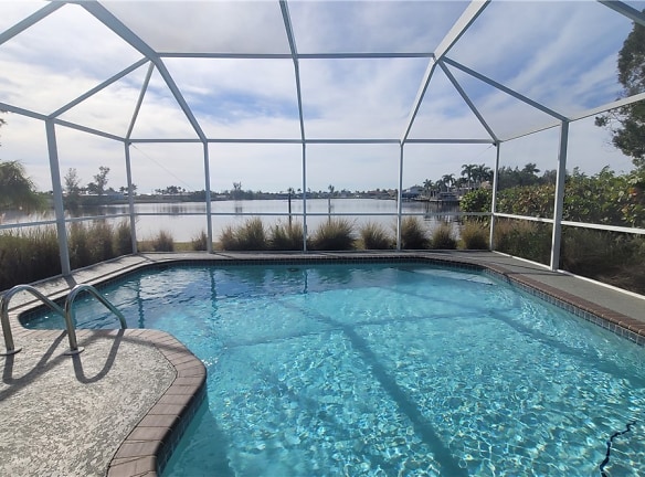 4324 NW 31st St - Cape Coral, FL