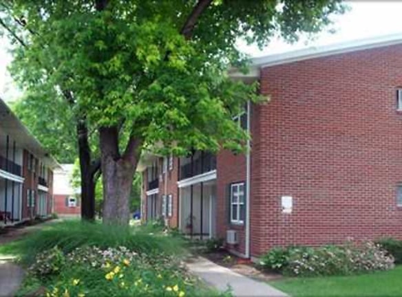 Wilmington House Apartments - Dayton, OH