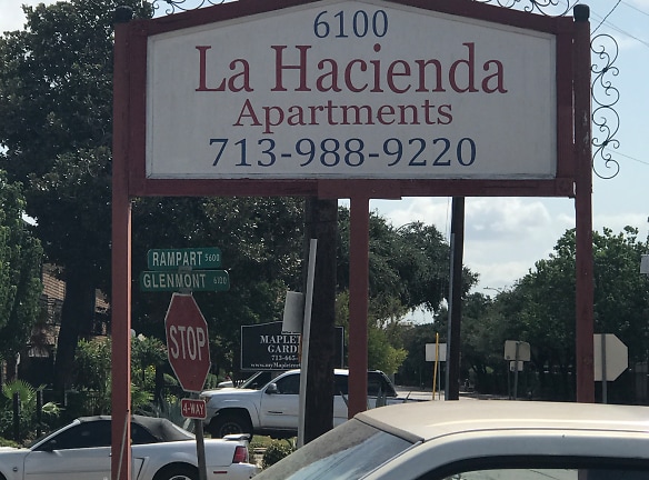 La Hacienda Apartments - Houston, TX