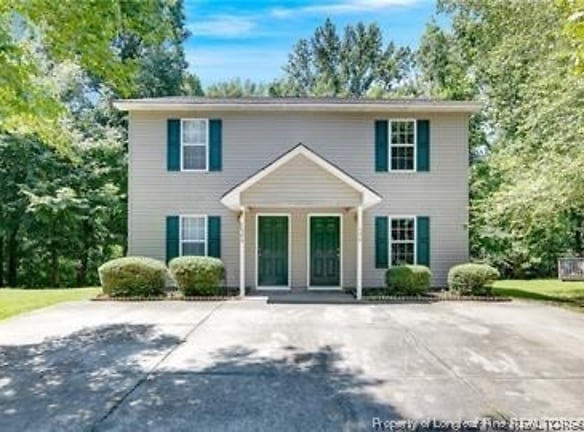 570 Crooked Creek Ct - Fayetteville, NC