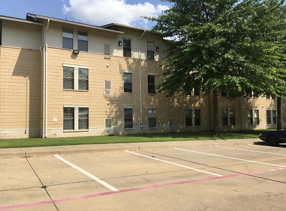 Brookdale Arlington Apartments - Arlington, TX