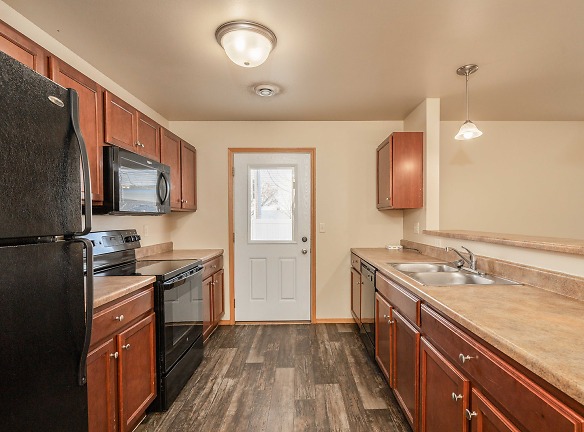 Benson Village Townhomes Apartments - Sioux Falls, SD