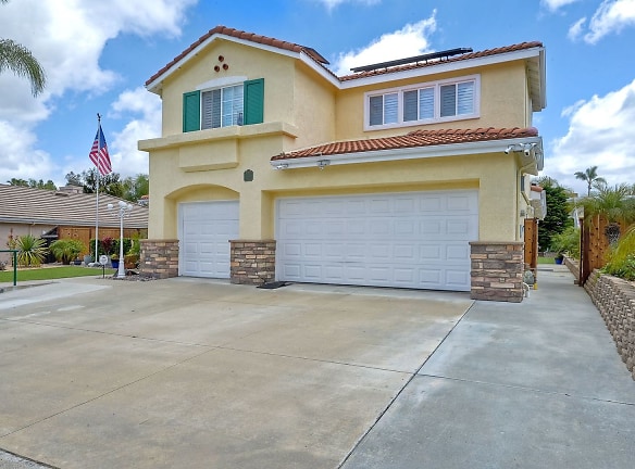 1726 Shire Ave - Oceanside, CA