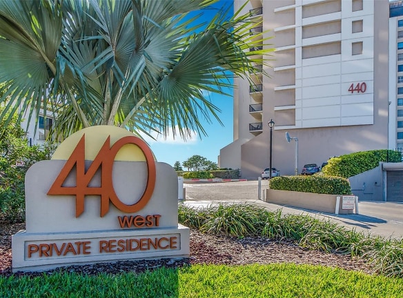 450 S Gulfview Blvd #807 - Clearwater, FL