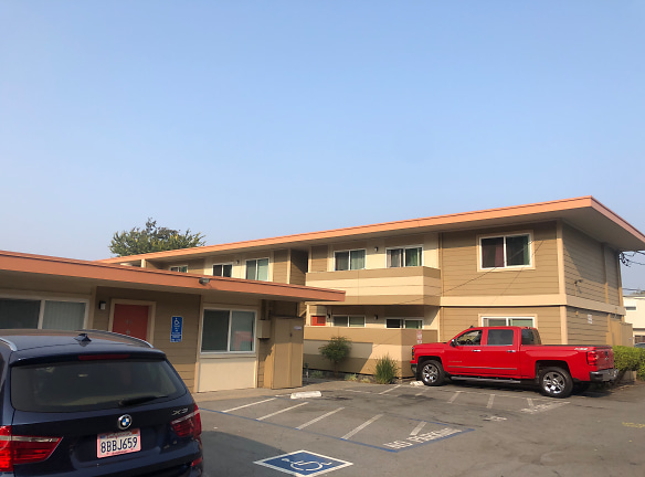 Sunnyvale Leasing Center Apartments - Sunnyvale, CA
