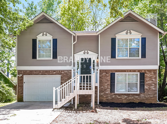 5497 Marbut Forest Way - Lithonia, GA