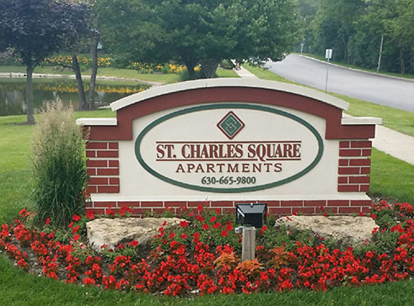 St. Charles Square - Carol Stream, IL