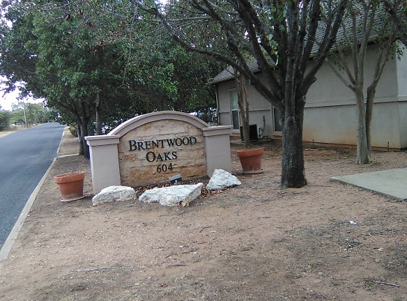 Brentwood Oaks Apartments - Fredericksburg, TX