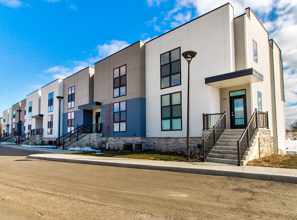 Portview Townhomes Apartments - Grand Rapids, MI