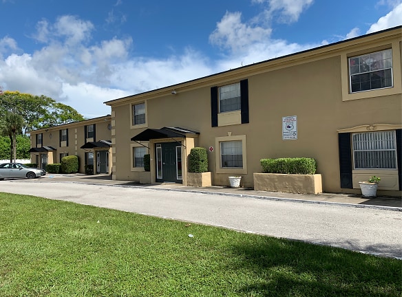 Governor'S Manor Apartments - Orlando, FL