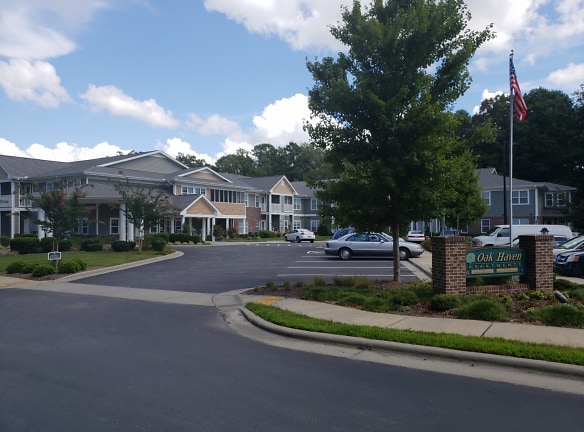 Oak Haven Apartments - Hendersonville, NC