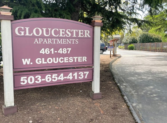 461 W Gloucester St - Gladstone, OR