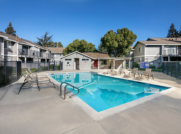 Evergreen Park Apartments - Sacramento, CA