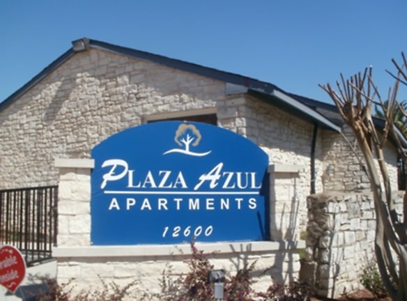 Plaza Azul Apartments - Houston, TX