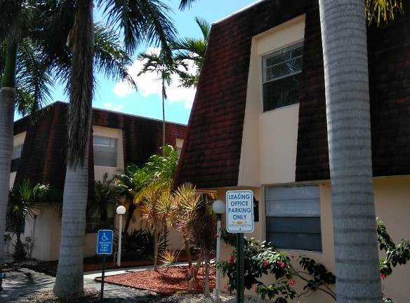 The Key West Apartments - Hollywood, FL